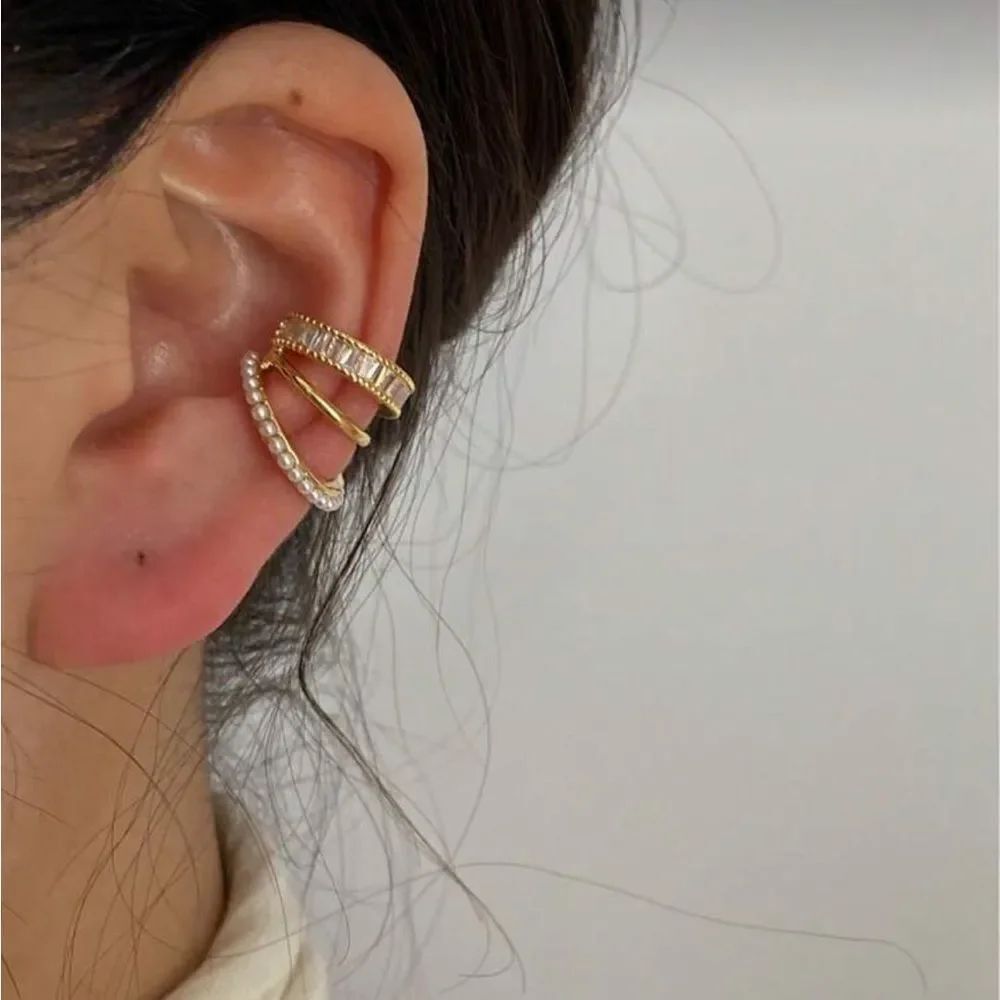 Pearl ear cuff Q898